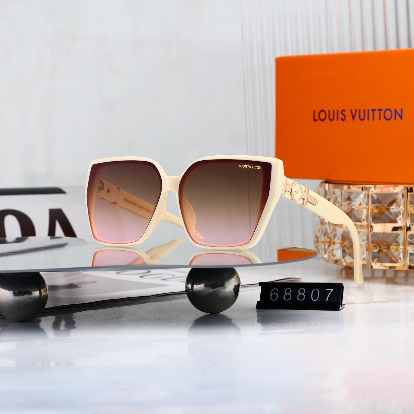 Minimalist Oversized Metal Decorated Sunglasses 68807