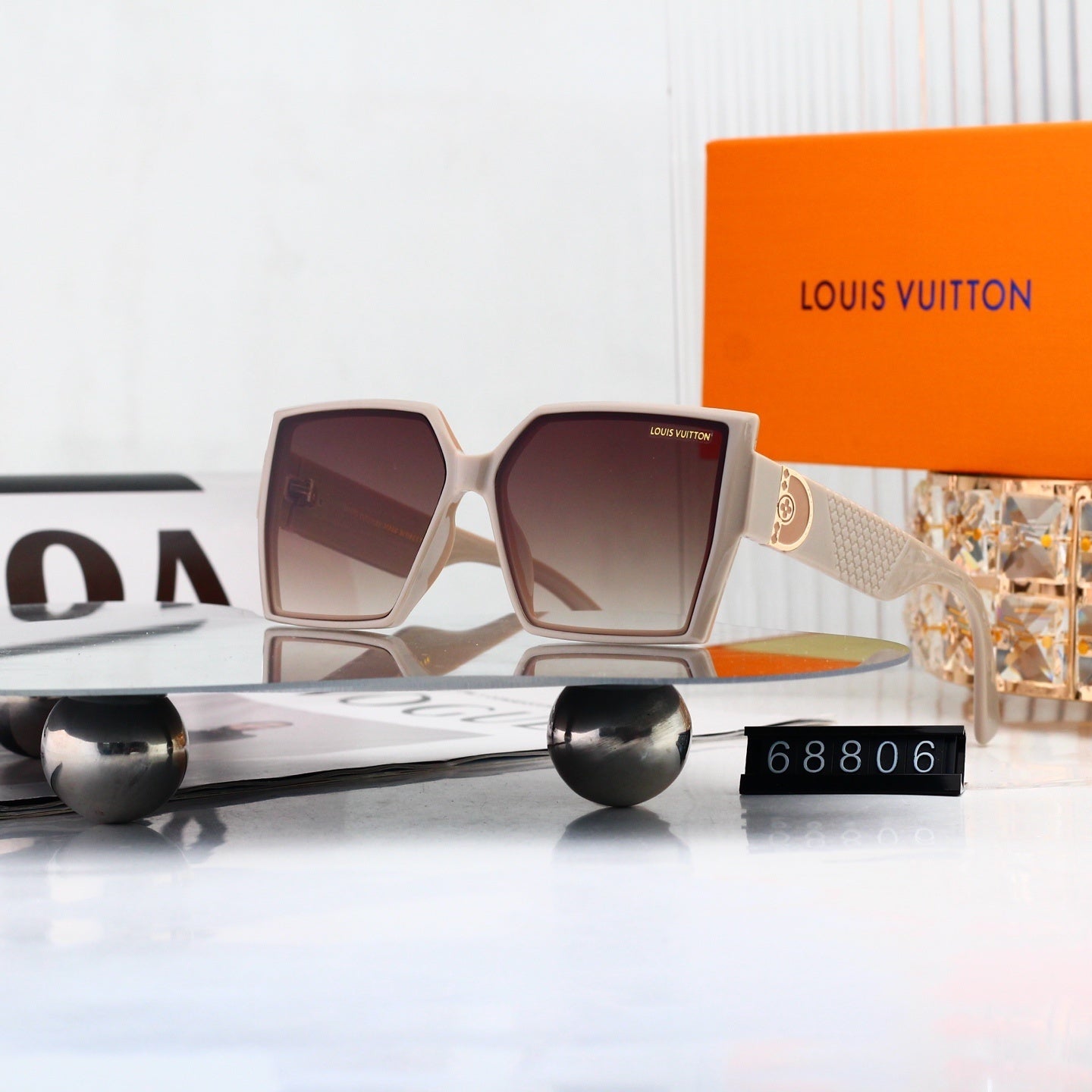 Geometric Hollow-out Metal Decorated Sunglasses 68806