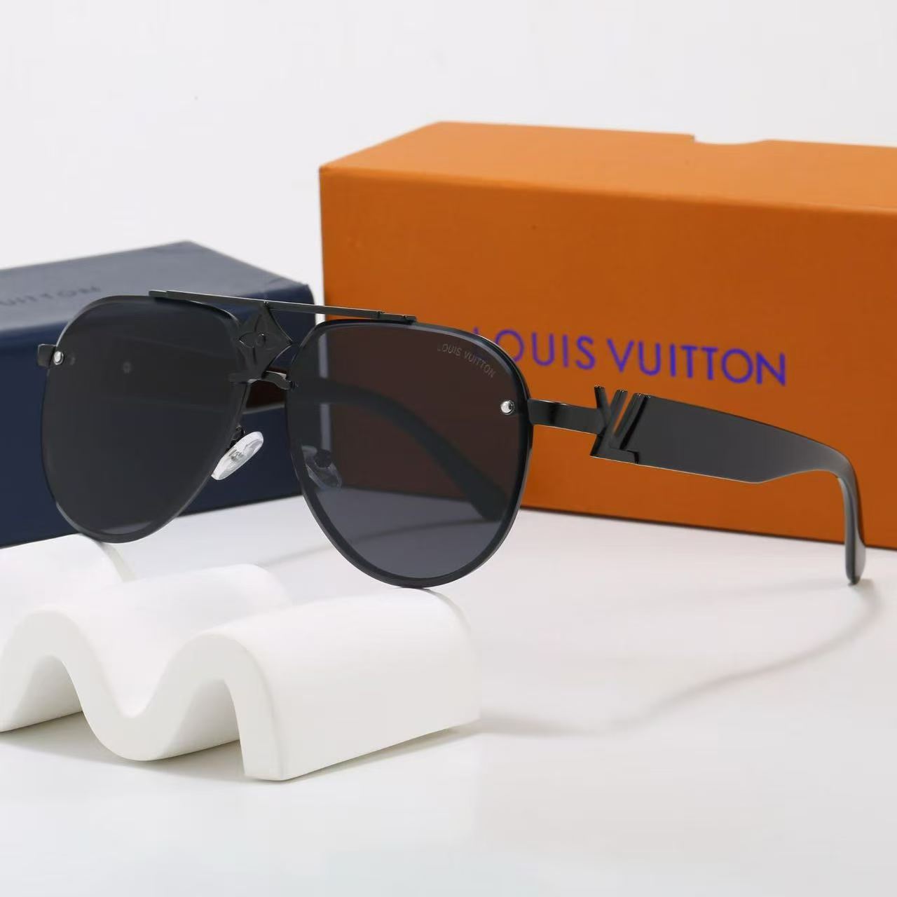 2025 New Fashionable Sunglasses