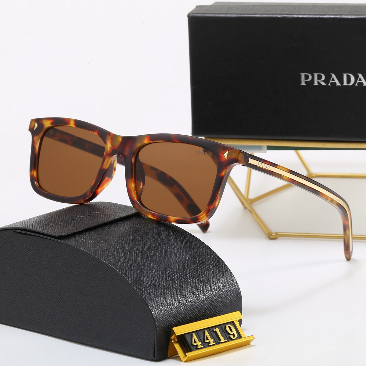 New Retro-Chic Square-Frame Triangular Sunglasses 4419