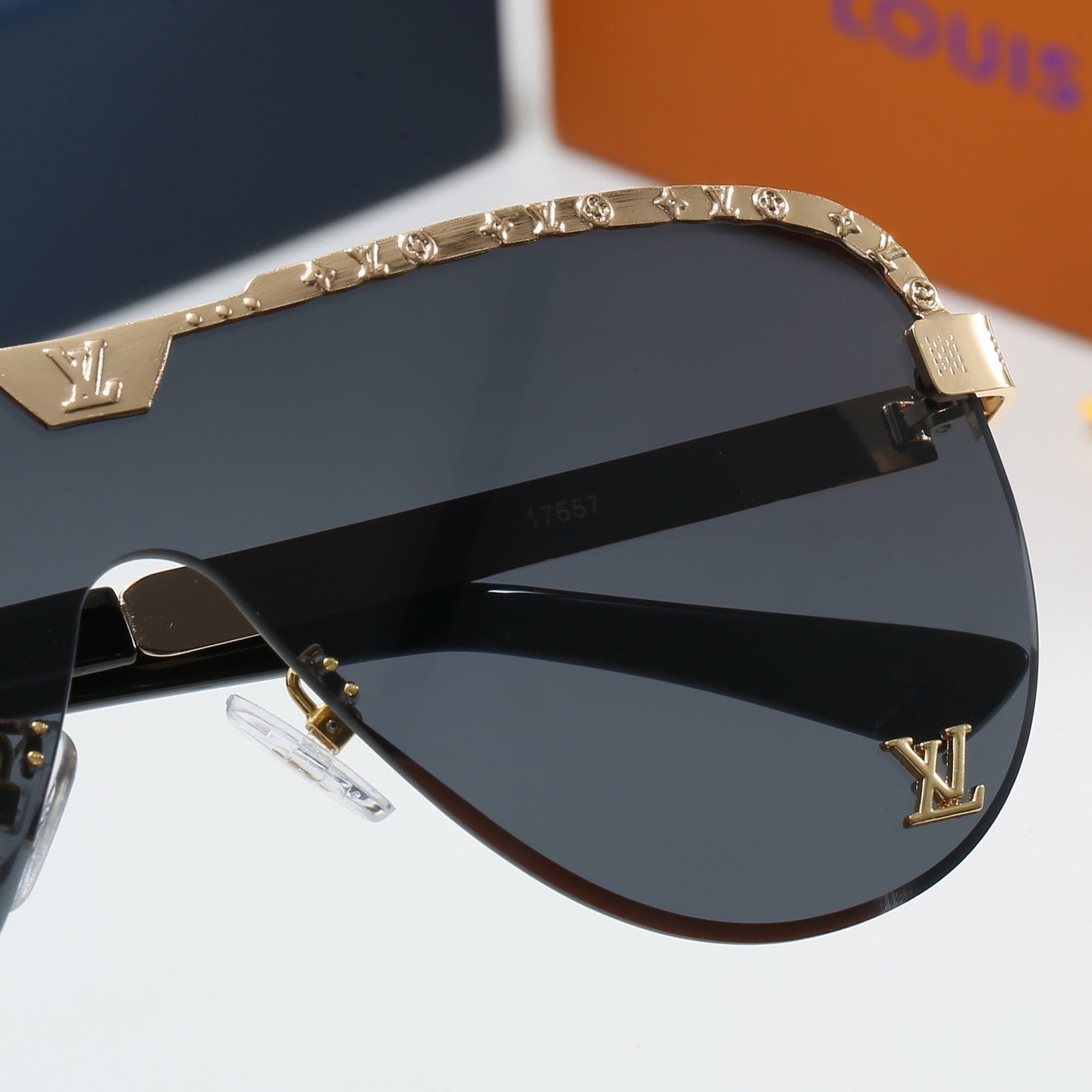Stylish and cool casual sunglasses 4306