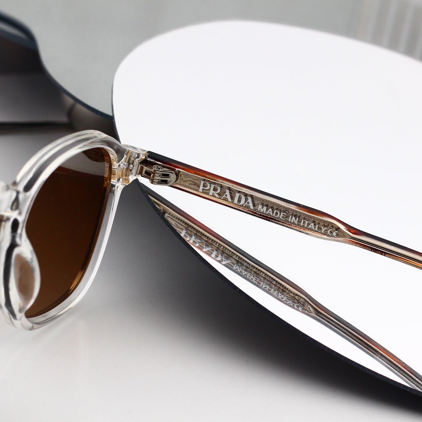 Fashion Metal Frame Polygon Sunglasses Women Trendy 38000