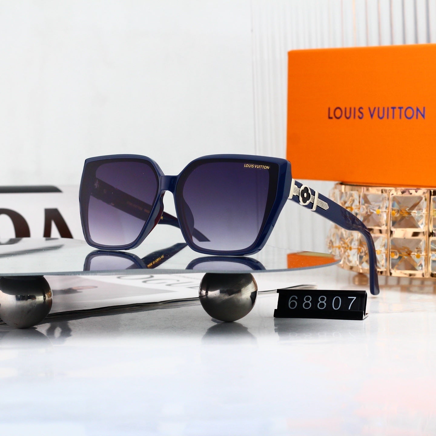 Minimalist Oversized Metal Decorated Sunglasses 68807
