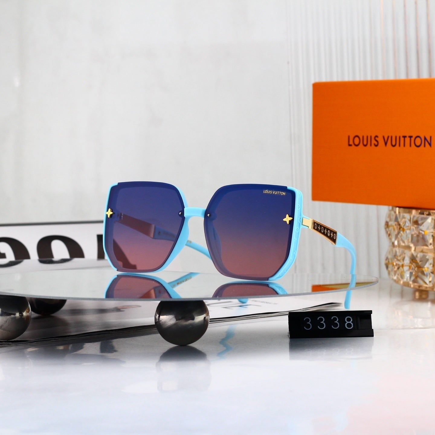 Oversized Polygonal Sunglasses with Star Accents 3338