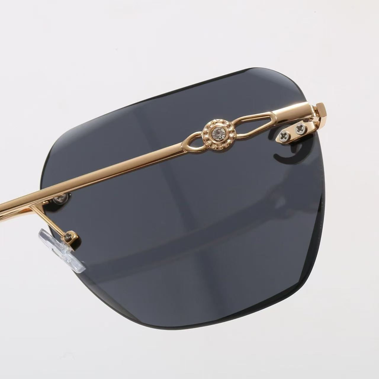 Women's Fashion Frameless Sunglasses