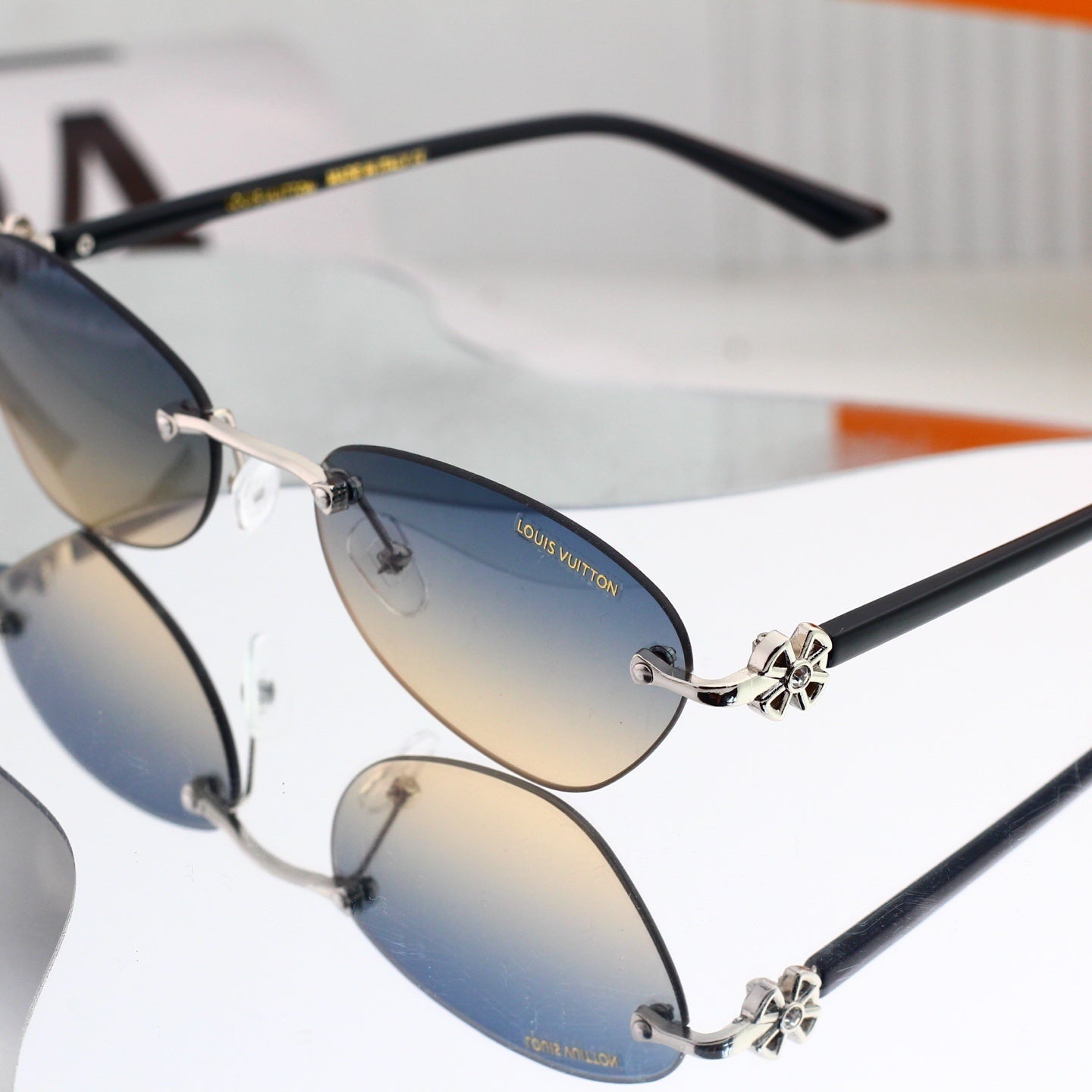 Frameless Oval Metal Decorated Sunglasses 88094