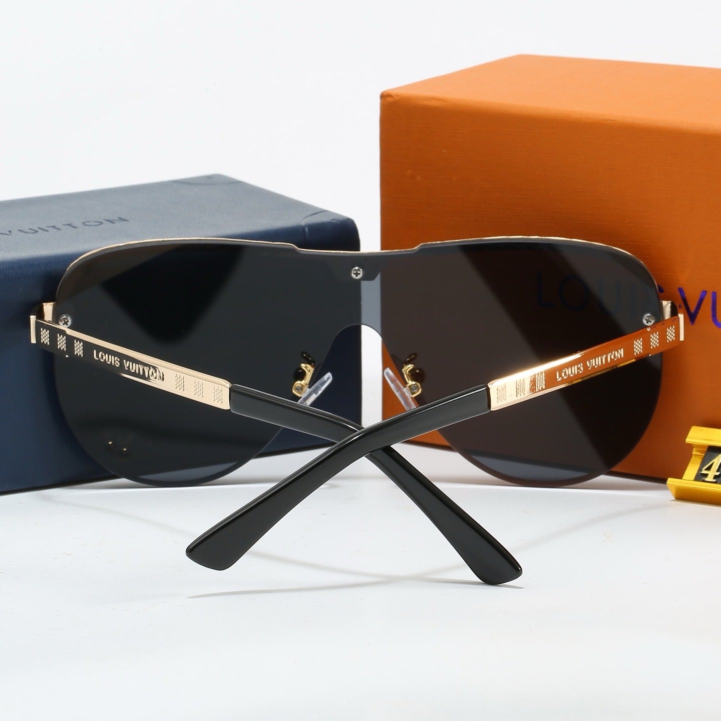 Stylish and cool casual sunglasses 4306