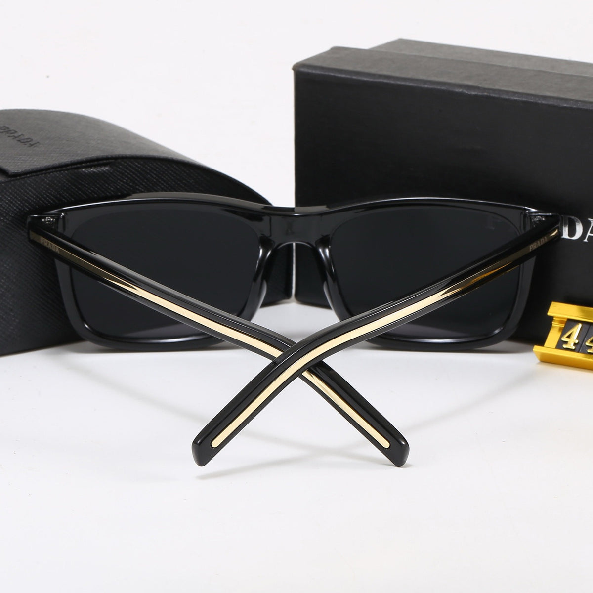 New Retro-Chic Square-Frame Triangular Sunglasses 4419