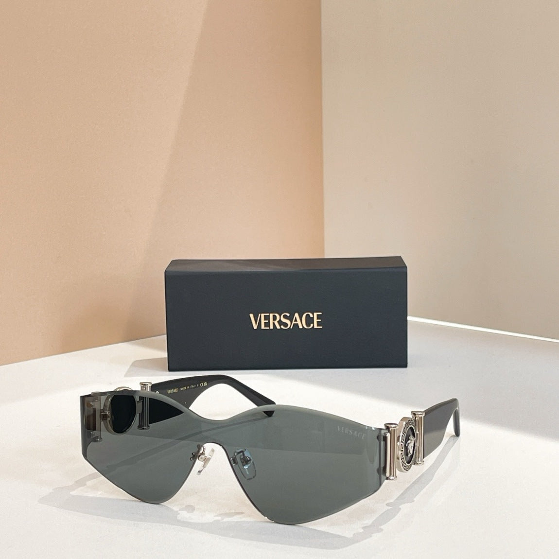 Stylish and unique frameless sunglasses