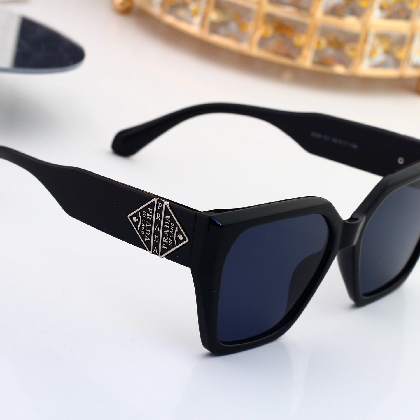 Polarized Sunglasses Personality Cat-Eye Square Frame Sunglasses  3335