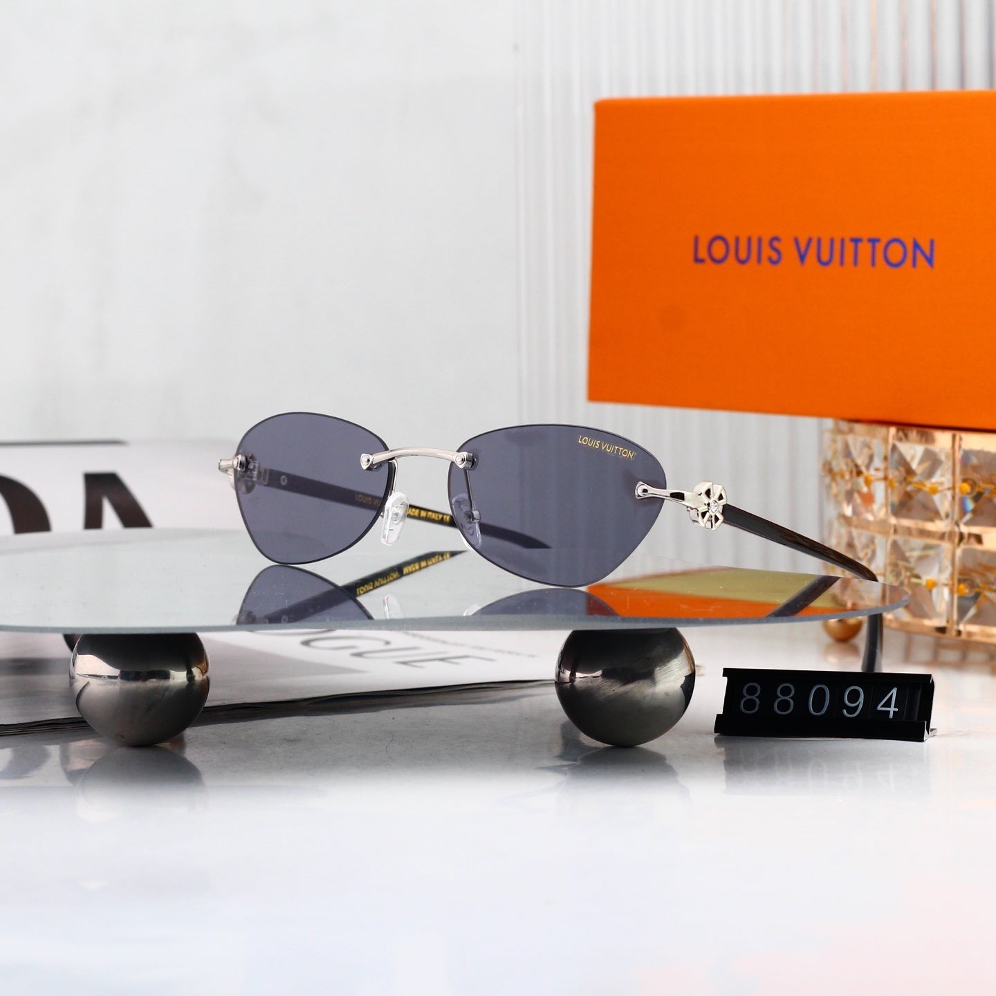 Frameless Oval Metal Decorated Sunglasses 88094
