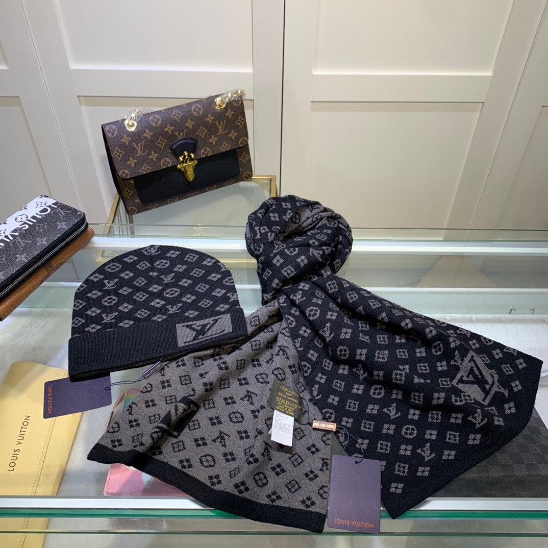 Versatile Monogram Letter Jacquard Scarf Hat Set