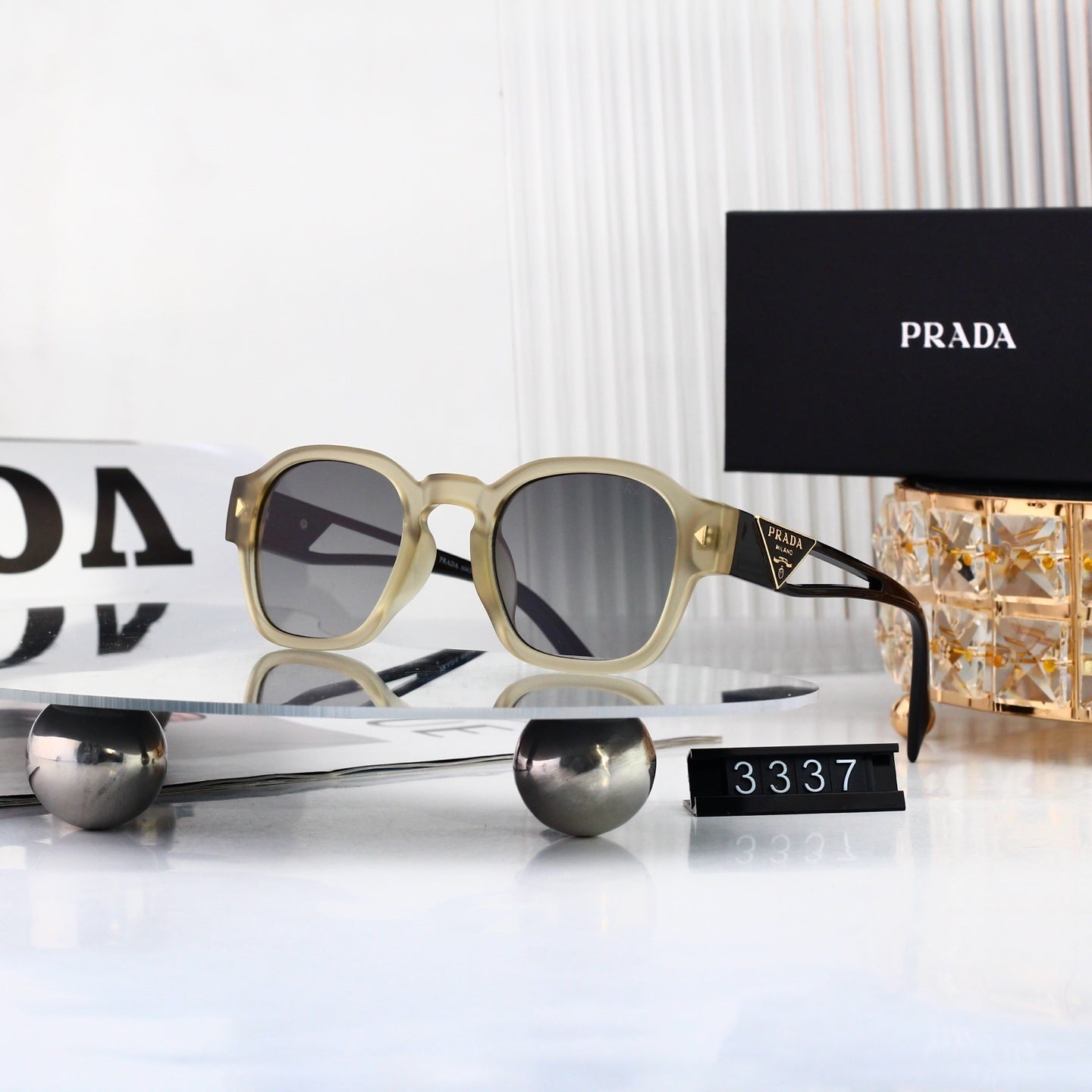 Polarized Sunglasses Personality Rivet Small Round Frame Sunglasses  3337