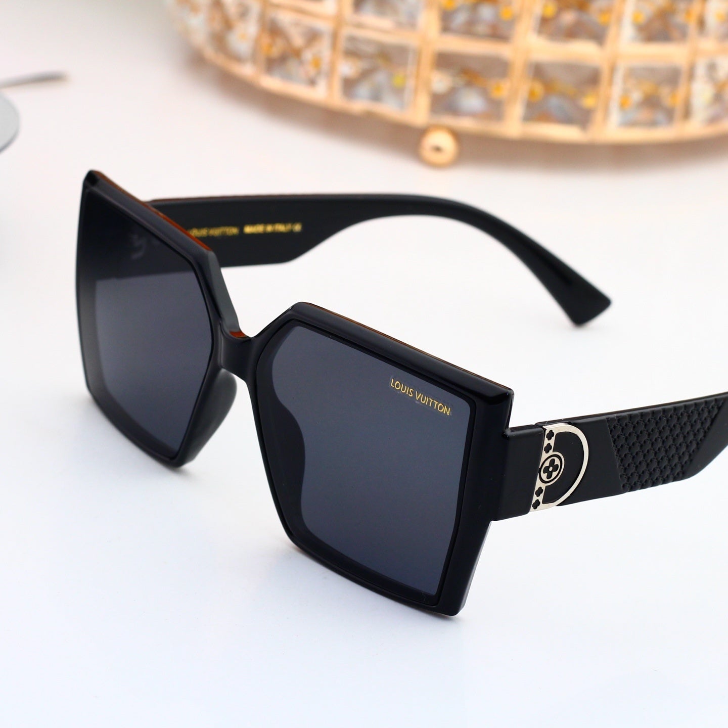 Geometric Hollow-out Metal Decorated Sunglasses 68806