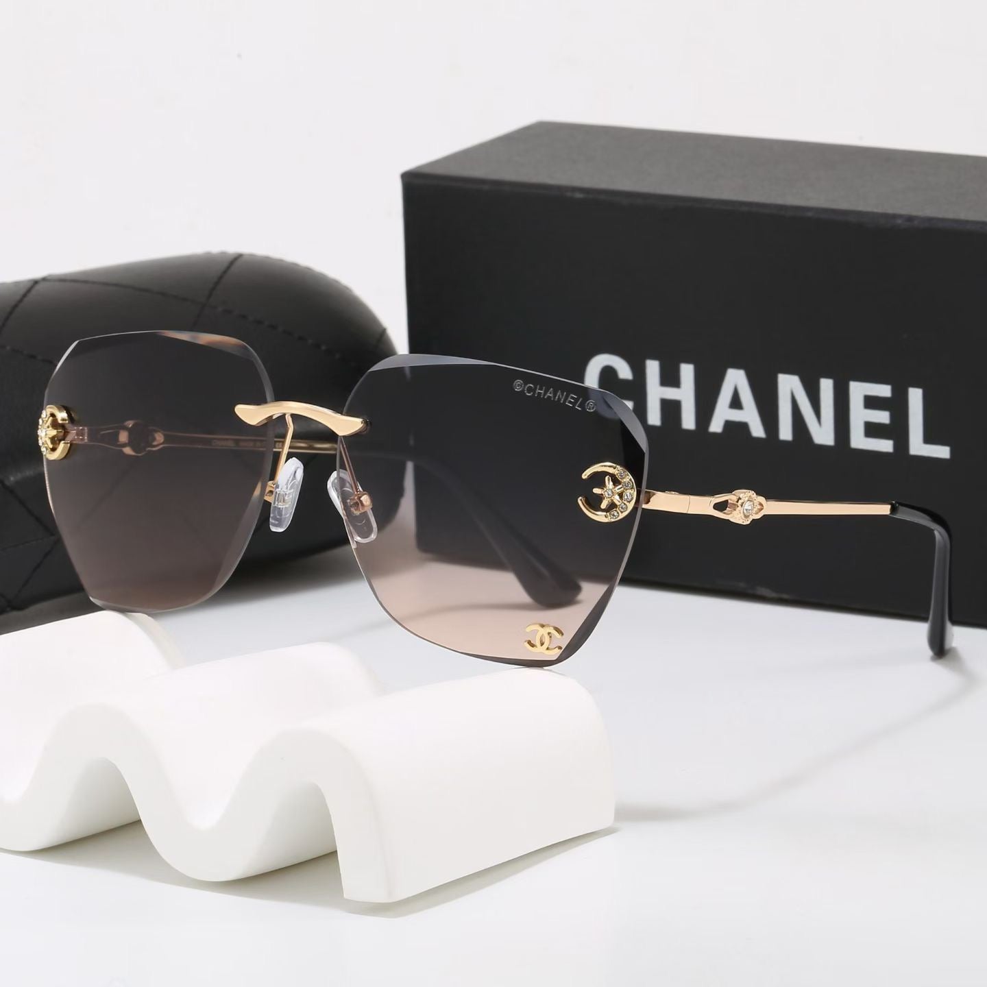 Women's Fashion Frameless Sunglasses