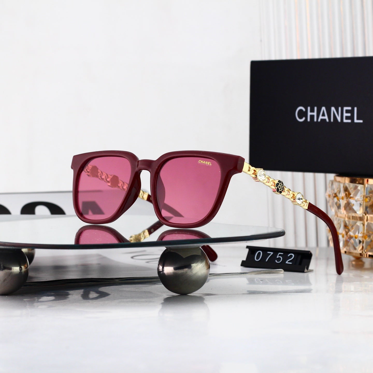 Diamond-encrusted high-end fashion sunglasses 0752