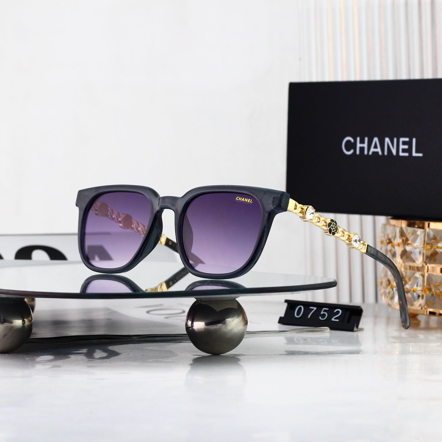 Diamond-encrusted high-end fashion sunglasses 0752